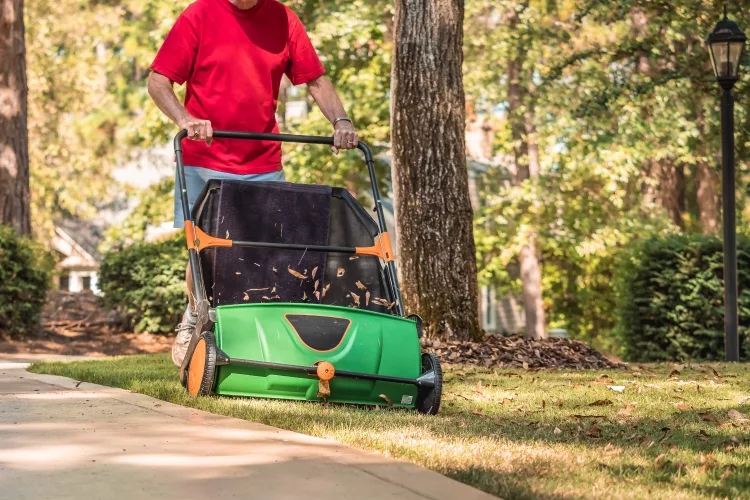 Things to Consider While Choosing Lawn Sweepers